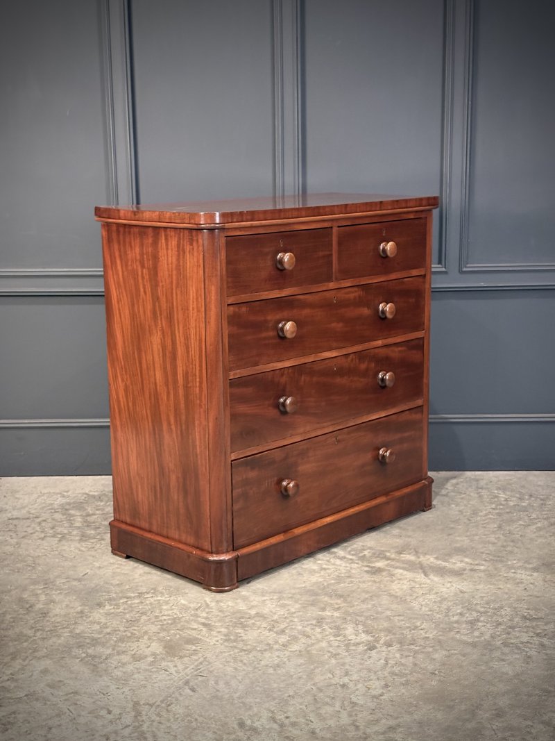Victorian Mahogany Chest of Drawers