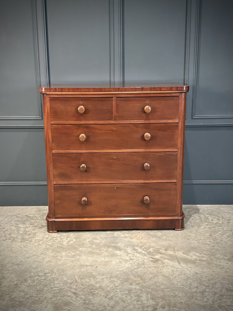 Victorian Mahogany Chest of Drawers - Image 4