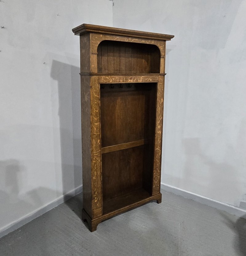 Fine Oak Hanging Hall Robe - Image 2