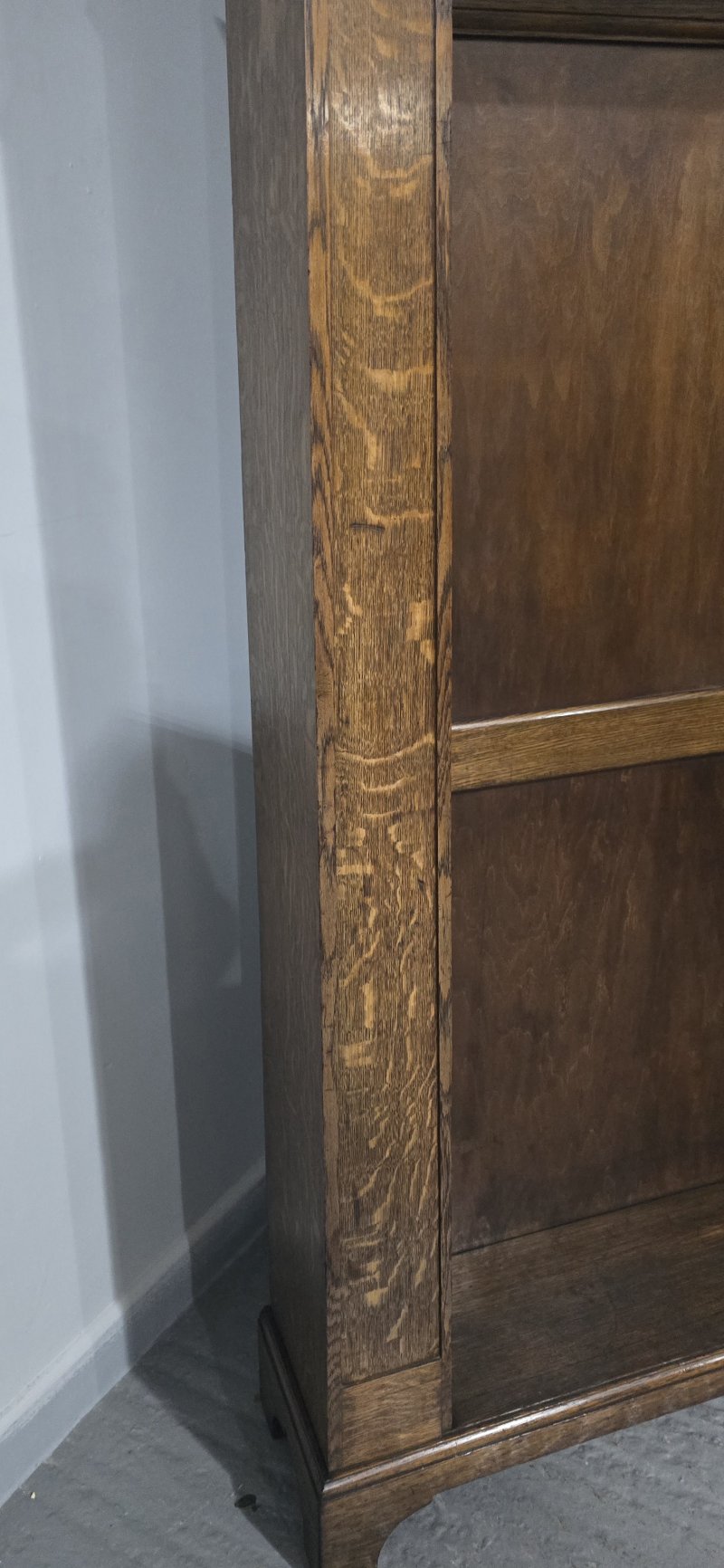 Fine Oak Hanging Hall Robe - Image 6