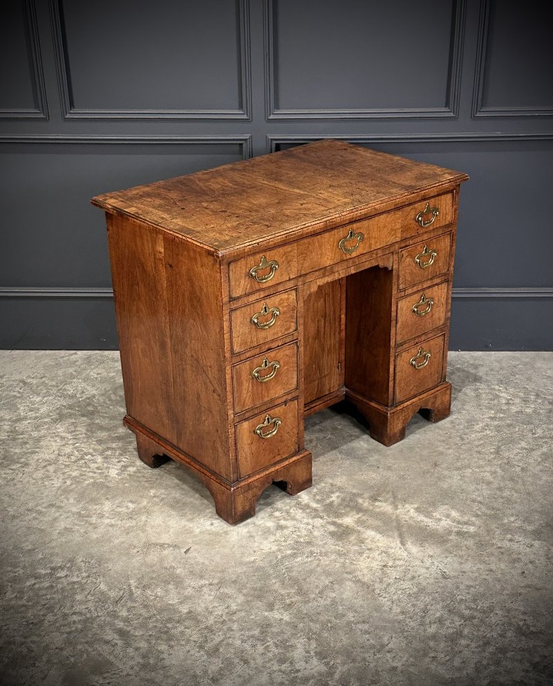 18th Century Walnut Kneehole Desk - Image 2