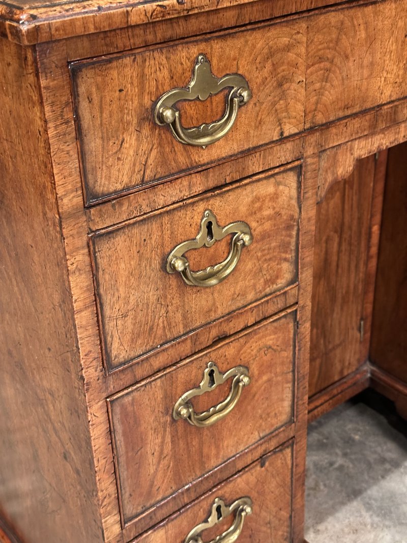 18th Century Walnut Kneehole Desk - Image 11