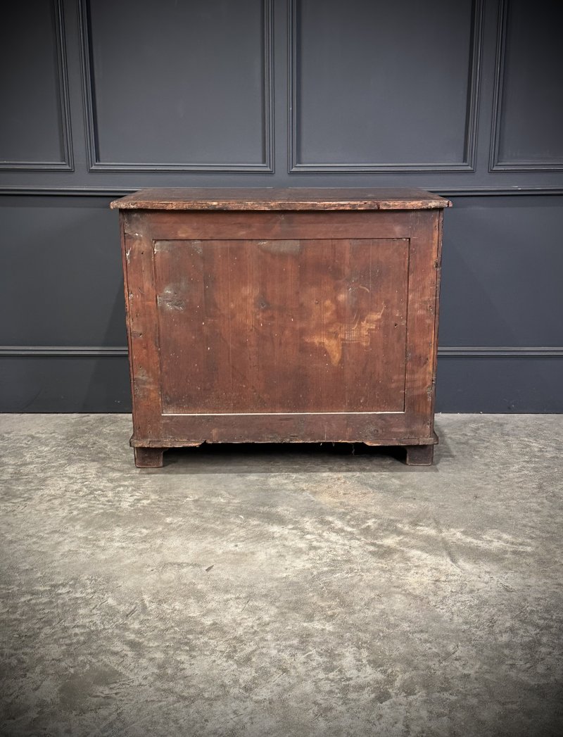 18th Century Walnut Kneehole Desk - Image 13