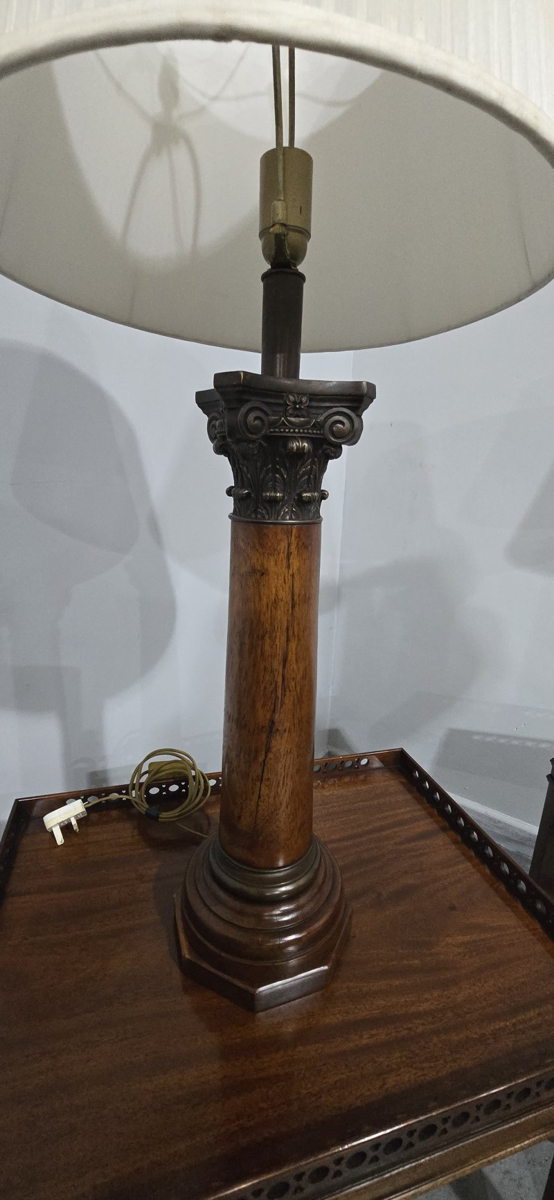 Large Pair Corinthian Oak Lamps - Image 5