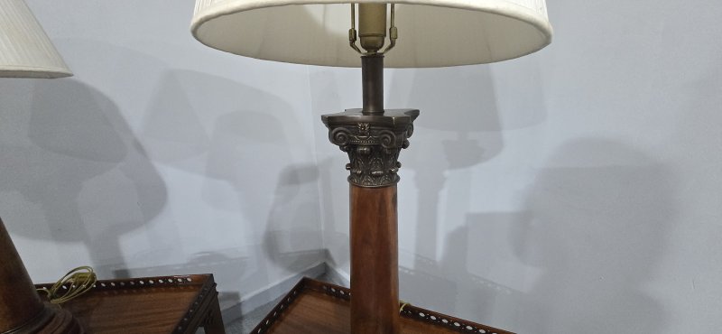 Large Pair Corinthian Oak Lamps - Image 8