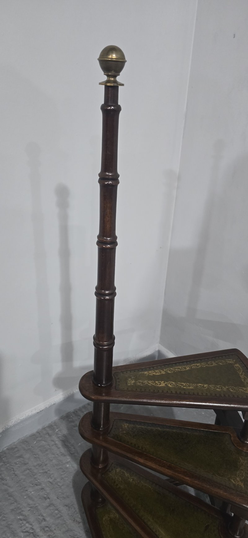Good Set Mahogany Library Steps - Image 3