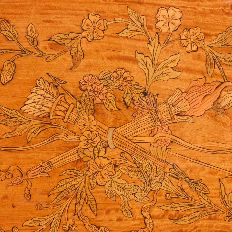 Highly Decorative Inlaid Satinwood Kidney Shaped Tray - Image 7