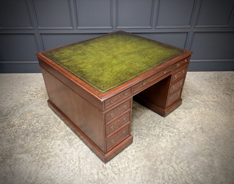Large Victorian Mahogany Partners Desk - Image 9