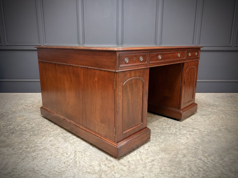 Large Victorian Mahogany Partners Desk - Image 7