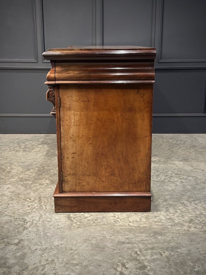 Victorian Mahogany 4 Door Sideboard - Image 13