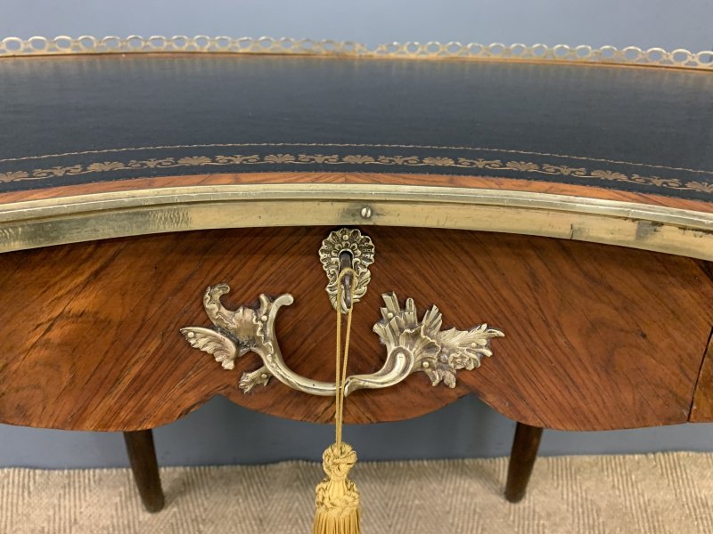 Victorian Kidney Shaped Rosewood Writing Table - Image 3