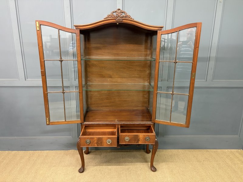 Queen Anne Style Display Cabinet by Maple & Co. - Image 17