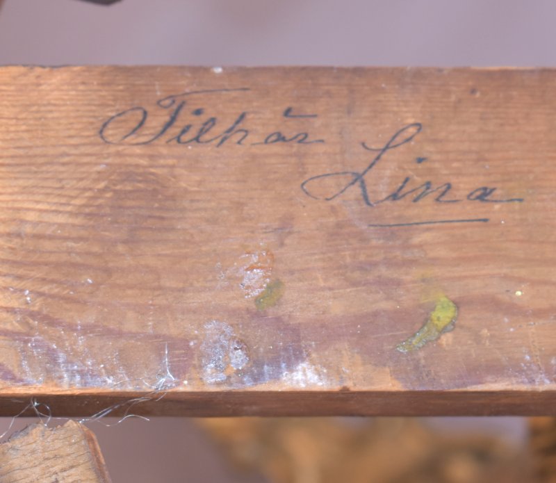 Gilt tri-pod table - Image 7