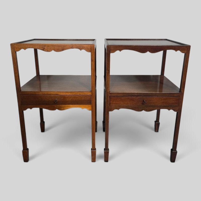 Pair Georgian Mahogany Bedside Lamp Tables