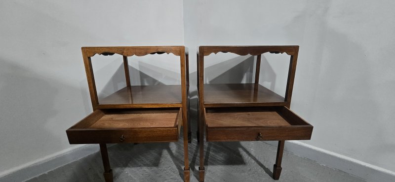 Pair Georgian Mahogany Bedside Lamp Tables - Image 5