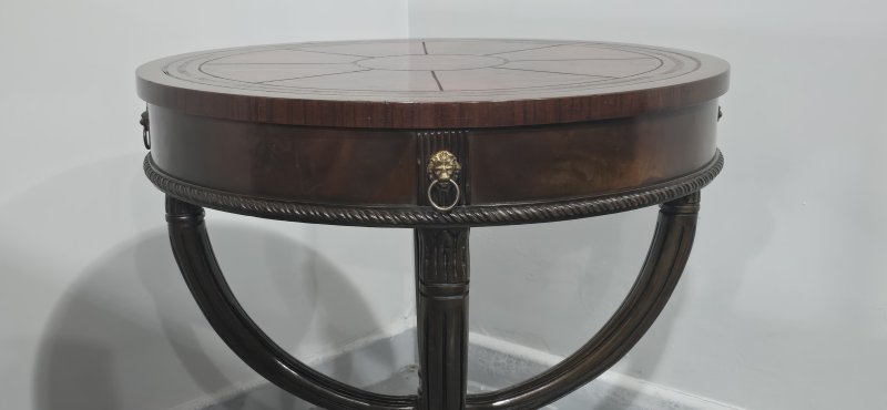 Very Good Mahogany Occasional Centre Table - Image 2