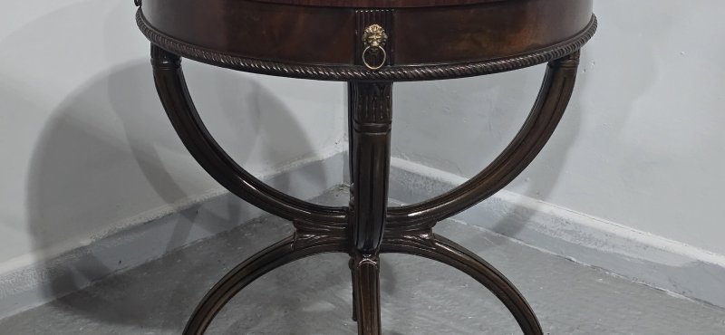 Very Good Mahogany Occasional Centre Table - Image 8