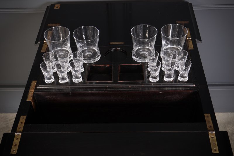 Pop Up Drinks Table By Waring & Gillow - Image 5