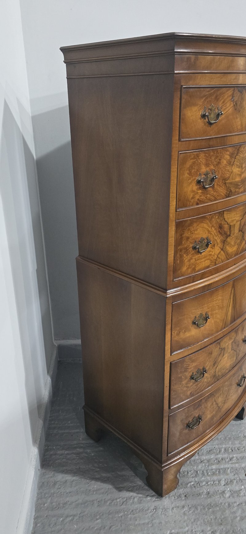 Small Sized Burr Walnut Queen Anne Chest on Chest of Drawers - Image 8