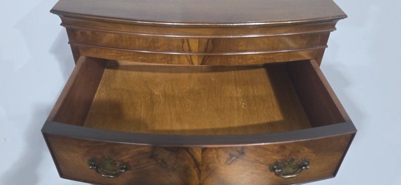 Small Sized Burr Walnut Queen Anne Chest on Chest of Drawers - Image 2