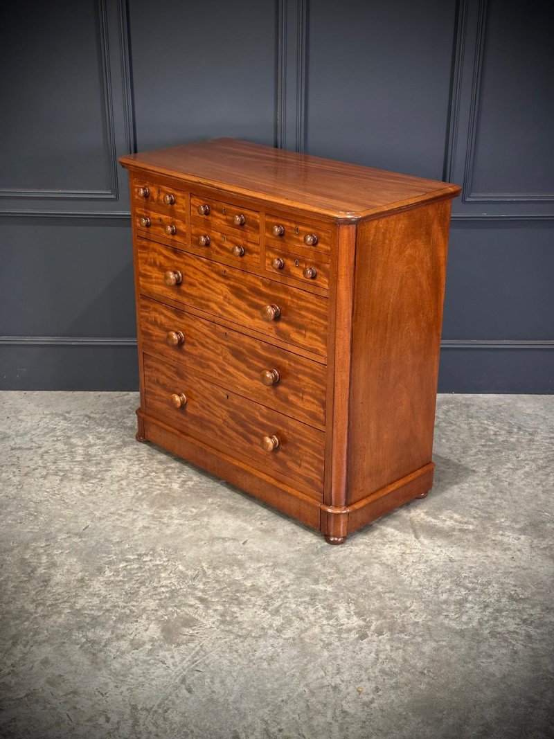 Victorian Mahogany Chest of Drawers - Image 3