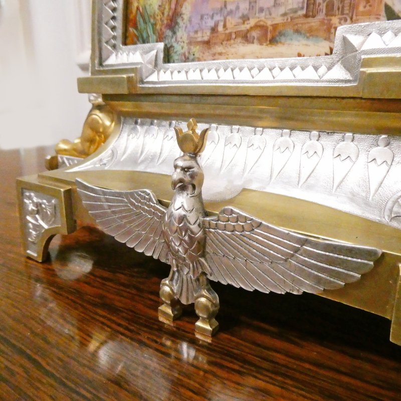 French Egyptian Revival Brass & Silver Gilt Mantel Clock by Richard et Cie - Image 6