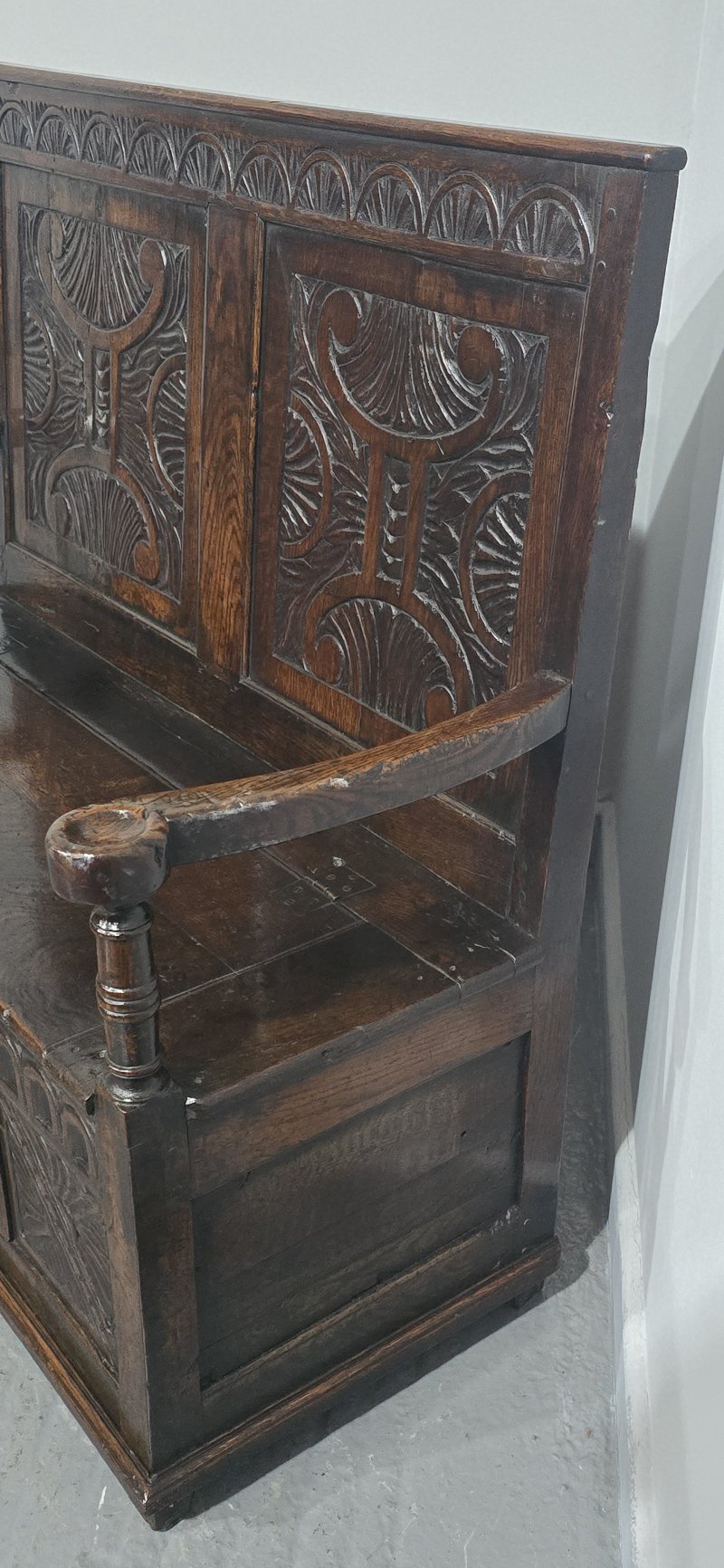 C18th Oak Monks Bench Hall Settle - Image 8