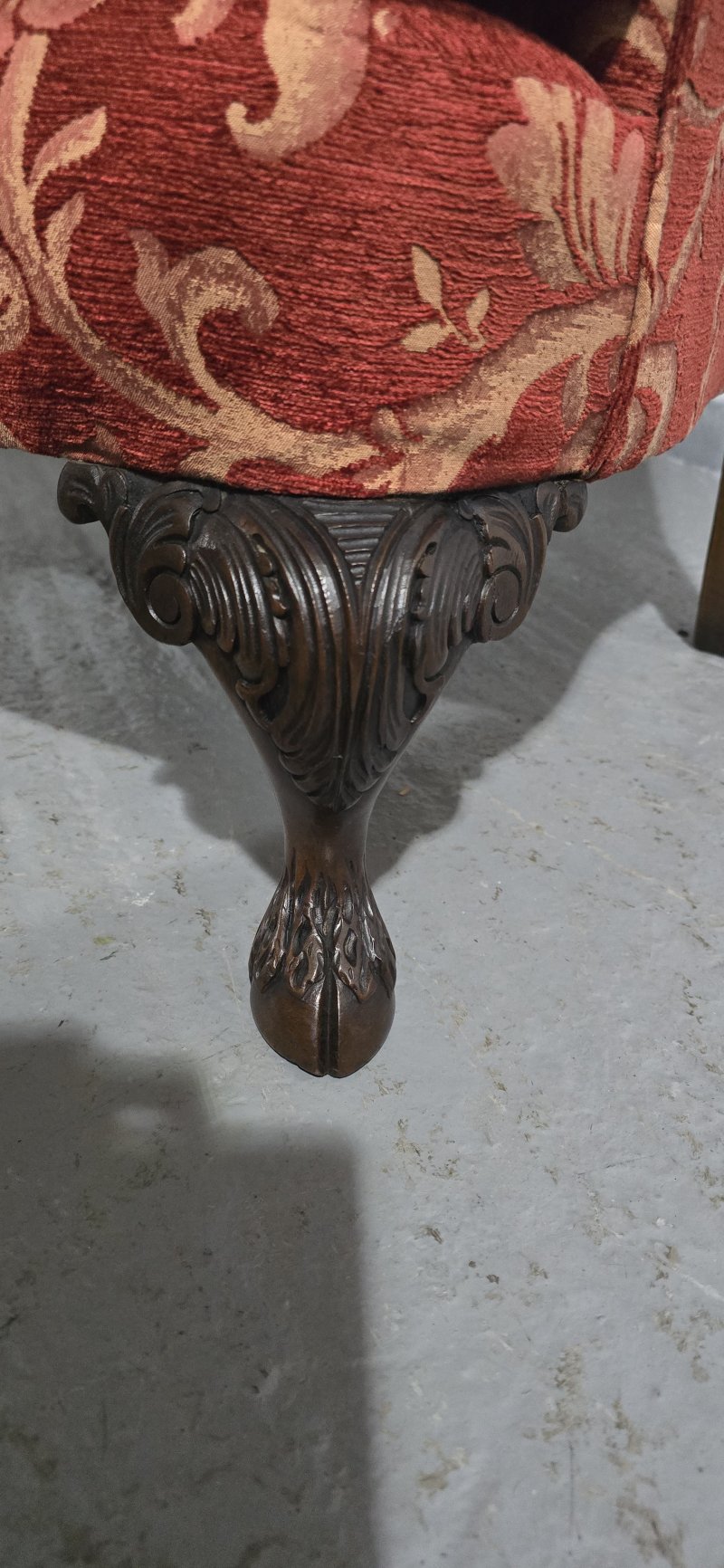 Super Wing Backed Mahogany Chair - Image 11