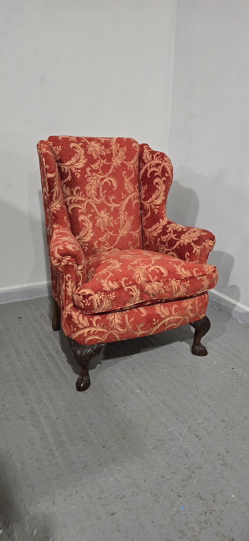 Super Wing Backed Mahogany Chair - Image 5