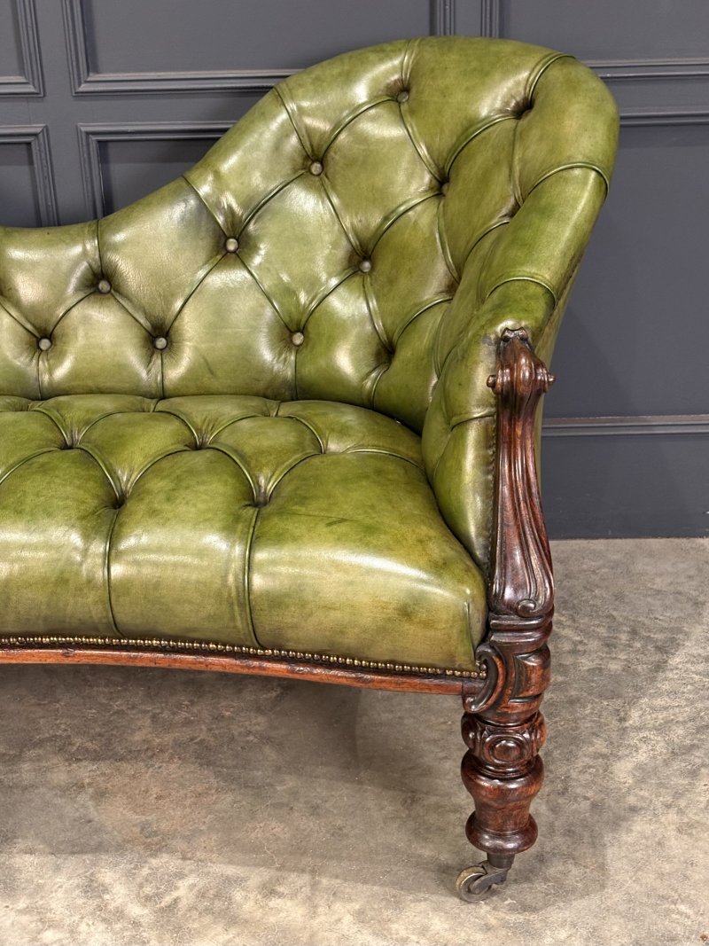 Victorian Green Buttoned Leather Double Spoon-Back Sofa - Image 4