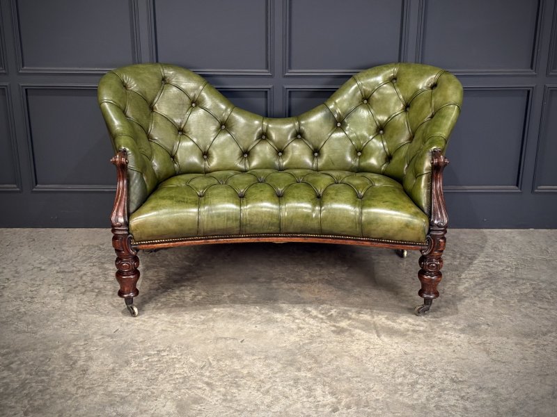 Victorian Green Buttoned Leather Double Spoon-Back Sofa - Image 3