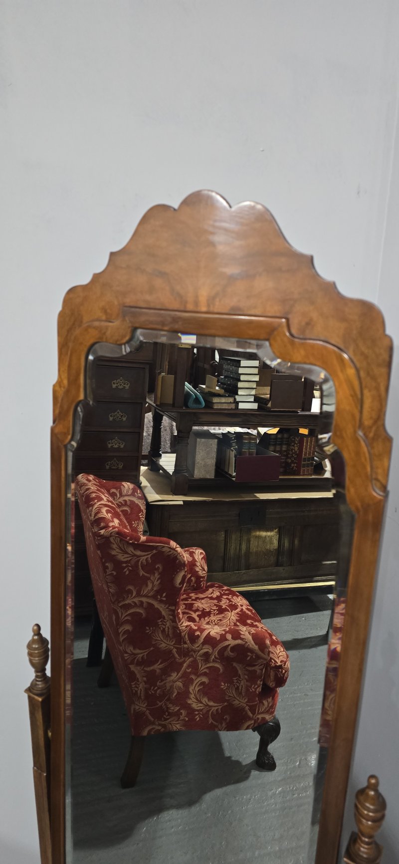 Queen Anne Burr Walnut Cheval Mirror - Image 3