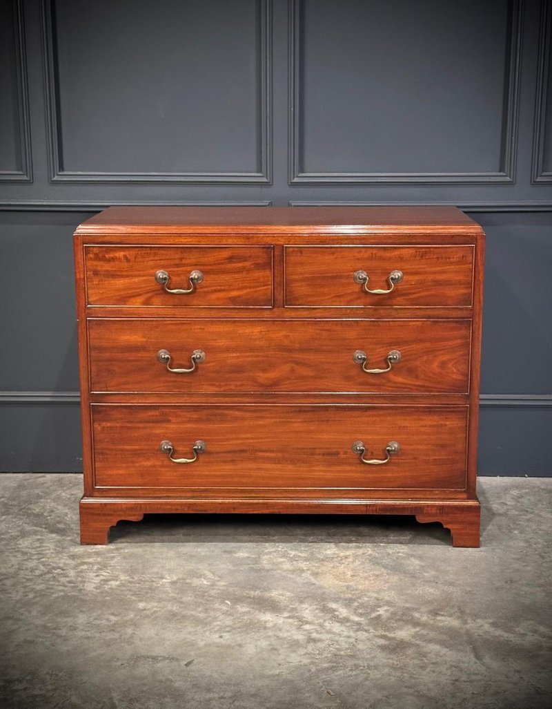 Small Mahogany Chest Of Drawers - Image 8