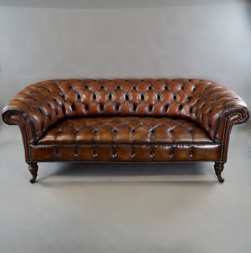 A Victorian Leather Chesterfield - Image 3