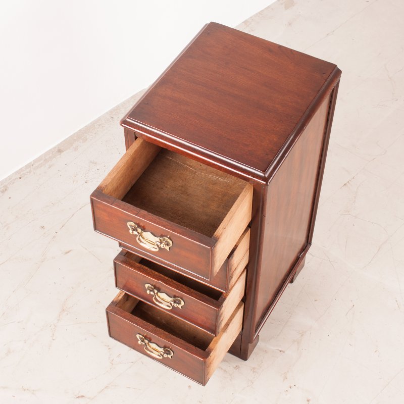 Small Mahogany Trinket Storage Chest of Drawers - Image 5