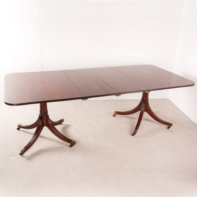 Regency Style Twin Pillar Dining Table With Two Leaves - Image 6