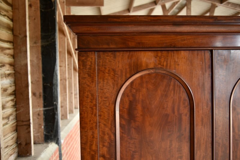 Victorian Double Wardrobe - Image 3