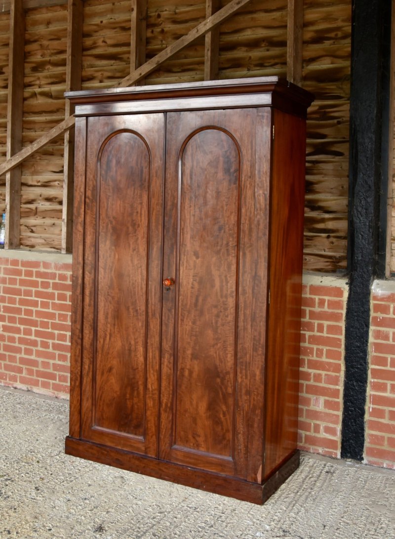Victorian Double Wardrobe - Image 2
