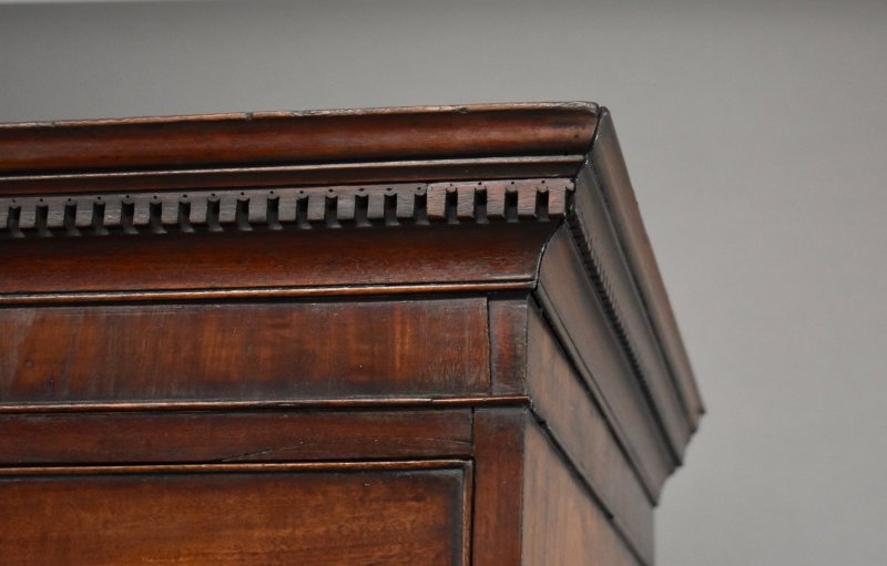 Large Georgian Mahogany Tall Boy Chest on Chest - Image 6