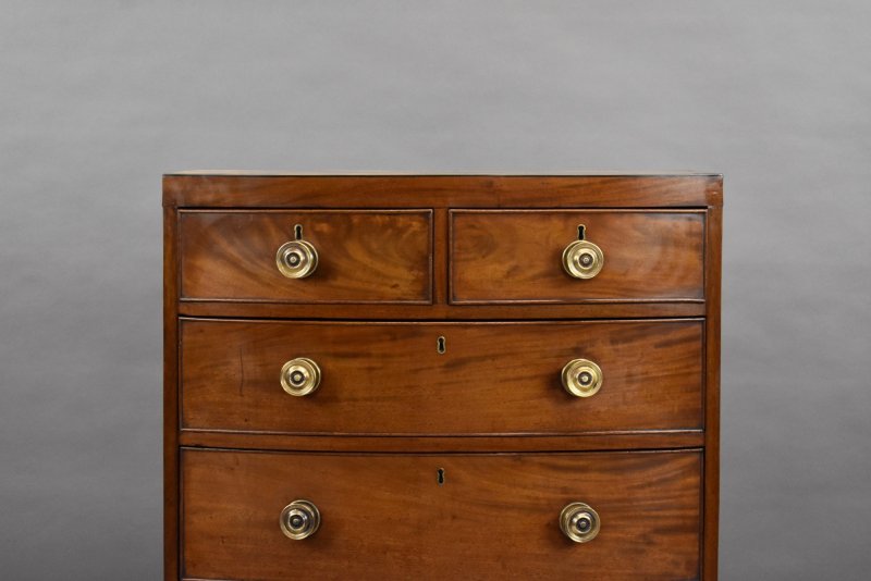 Narrow Regency Mahogany Bowfront Chest of Drawers - Image 3