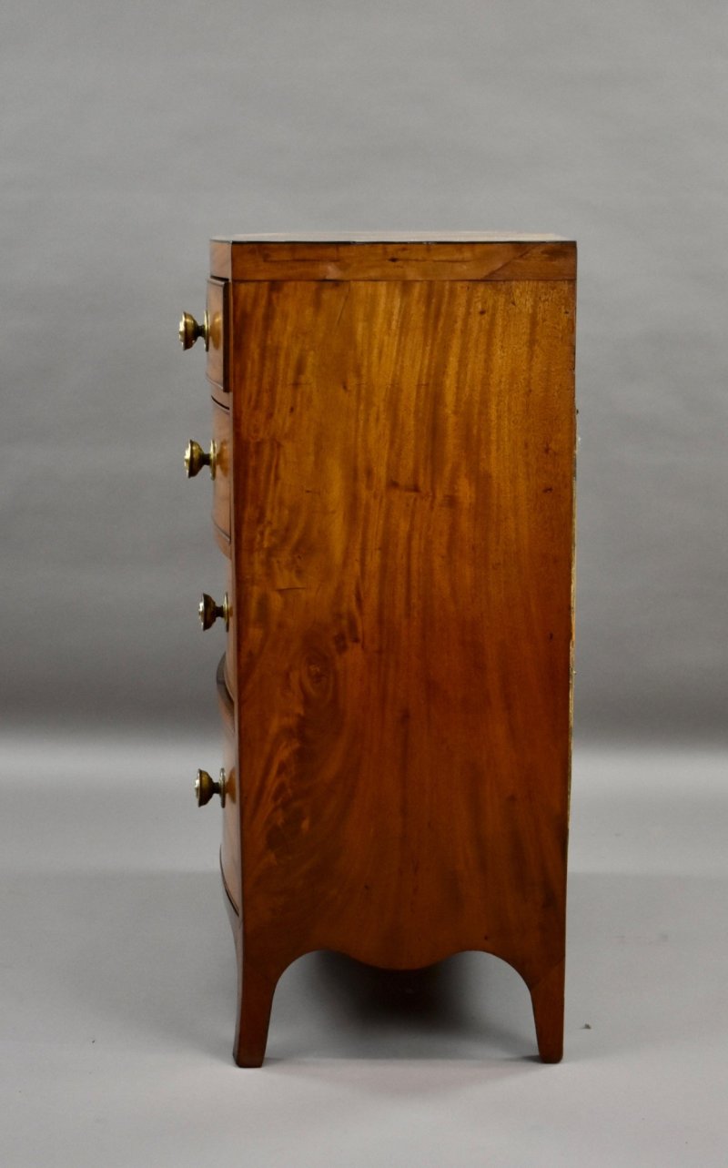 Narrow Regency Mahogany Bowfront Chest of Drawers - Image 6