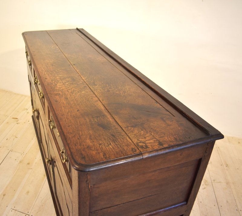 Dresser base in oak - Image 3