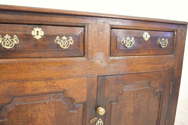 Dresser base in oak - Image 8