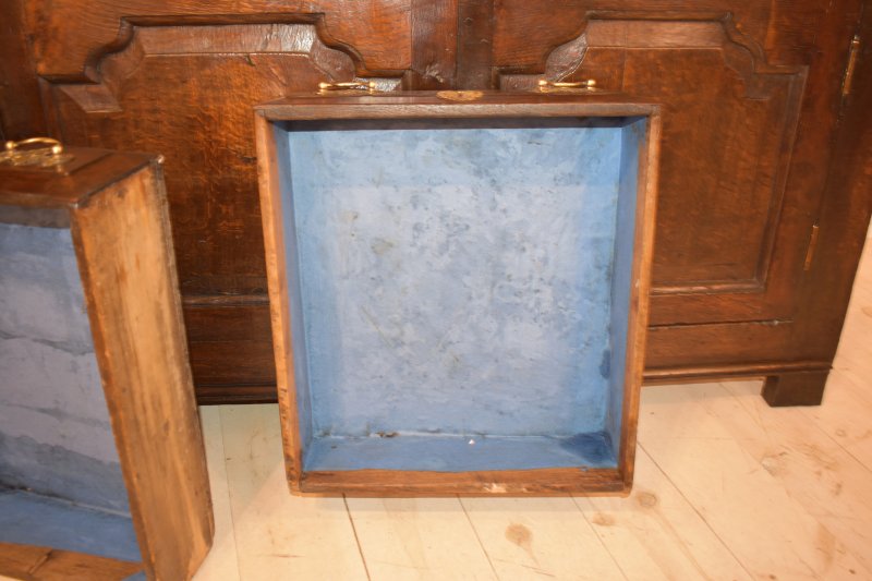 Dresser base in oak - Image 9
