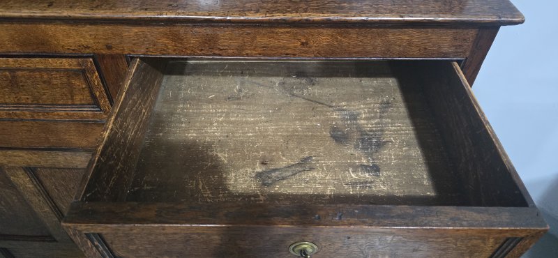 Super Oak Georgian Court Cupboard - Image 21