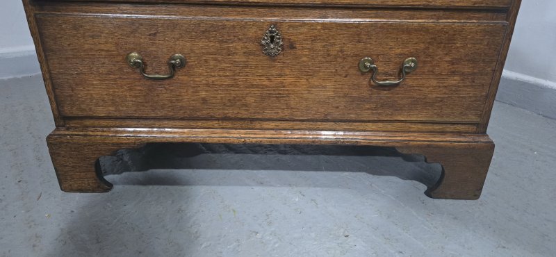 Georgian Oak Chest of Drawers - Image 10