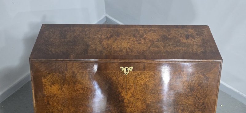 Super Burr Walnut Queen Anne Bureau - Image 8