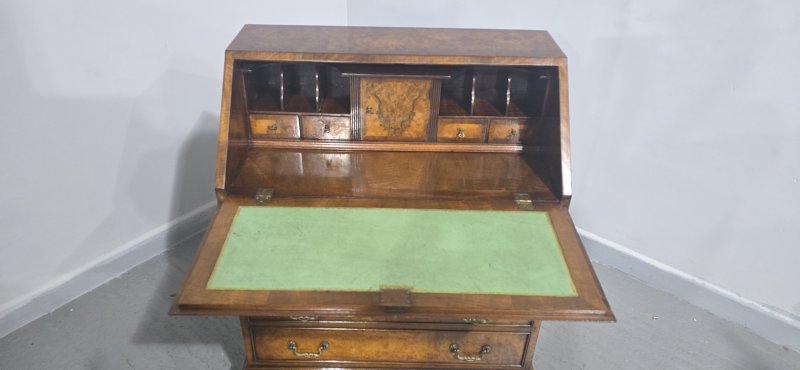 Super Burr Walnut Queen Anne Bureau - Image 5