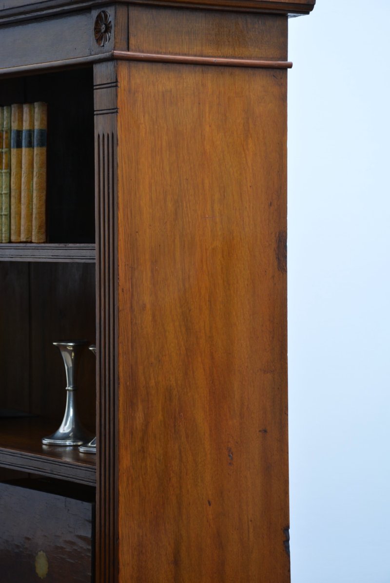 Unusually Low English Late Victorian Solid Oak Open Bookcase - Image 9