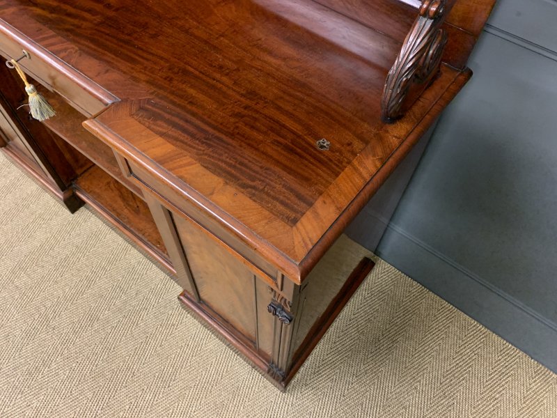 Early 19th Century Flame Mahogany Chiffonier Bookcase - Image 18